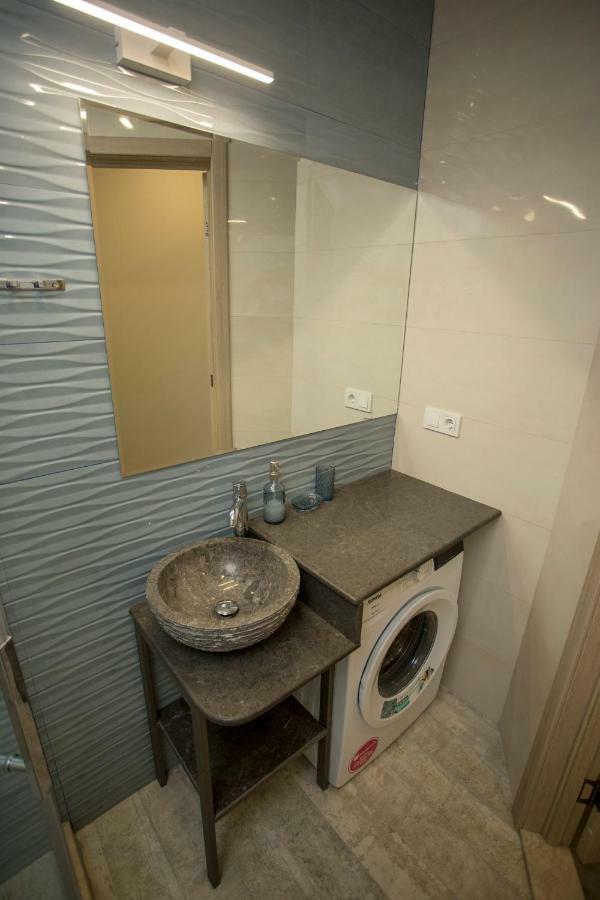 Nano'S Exclusive Fashionable Apartment Batumi Exterior photo